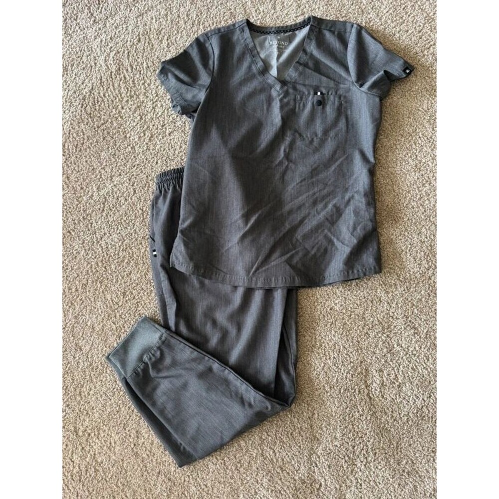 Beyond Scrubs Women's XS Small Scrub Set Gray Black Top XS Pants S Medical